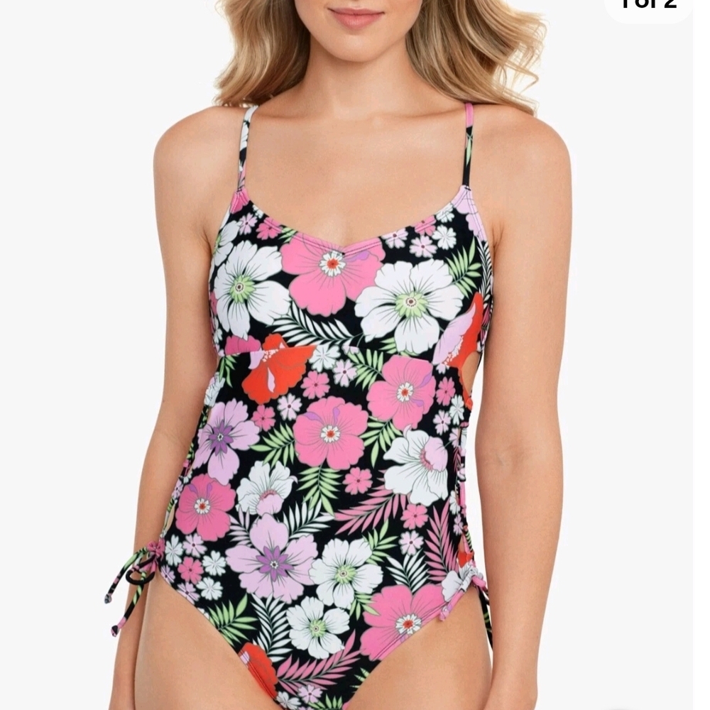 Salt + Cove Juniors' Lace-Up-Sides One-Piece Swimsuit Groove Black Multi Size M